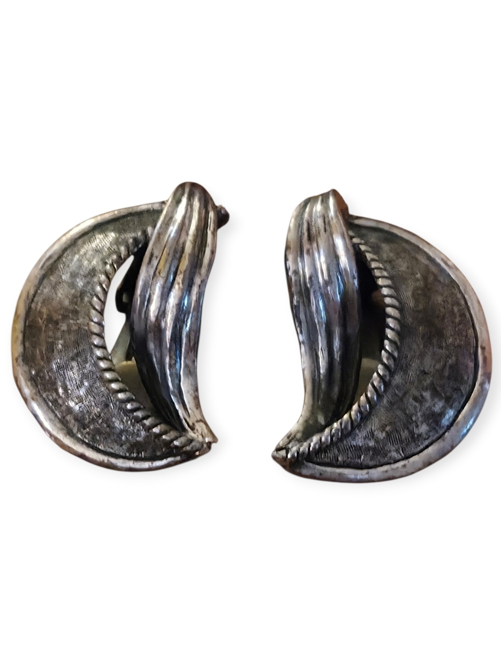 Tortolani Signed Vintage Silver-Tone Sculptural MCM Clip On Earrings